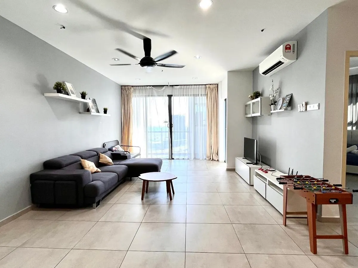 City Center Retreat @ Atlantis Residence: Stunning Seaview, Luxury Amenities Malacca Apartment