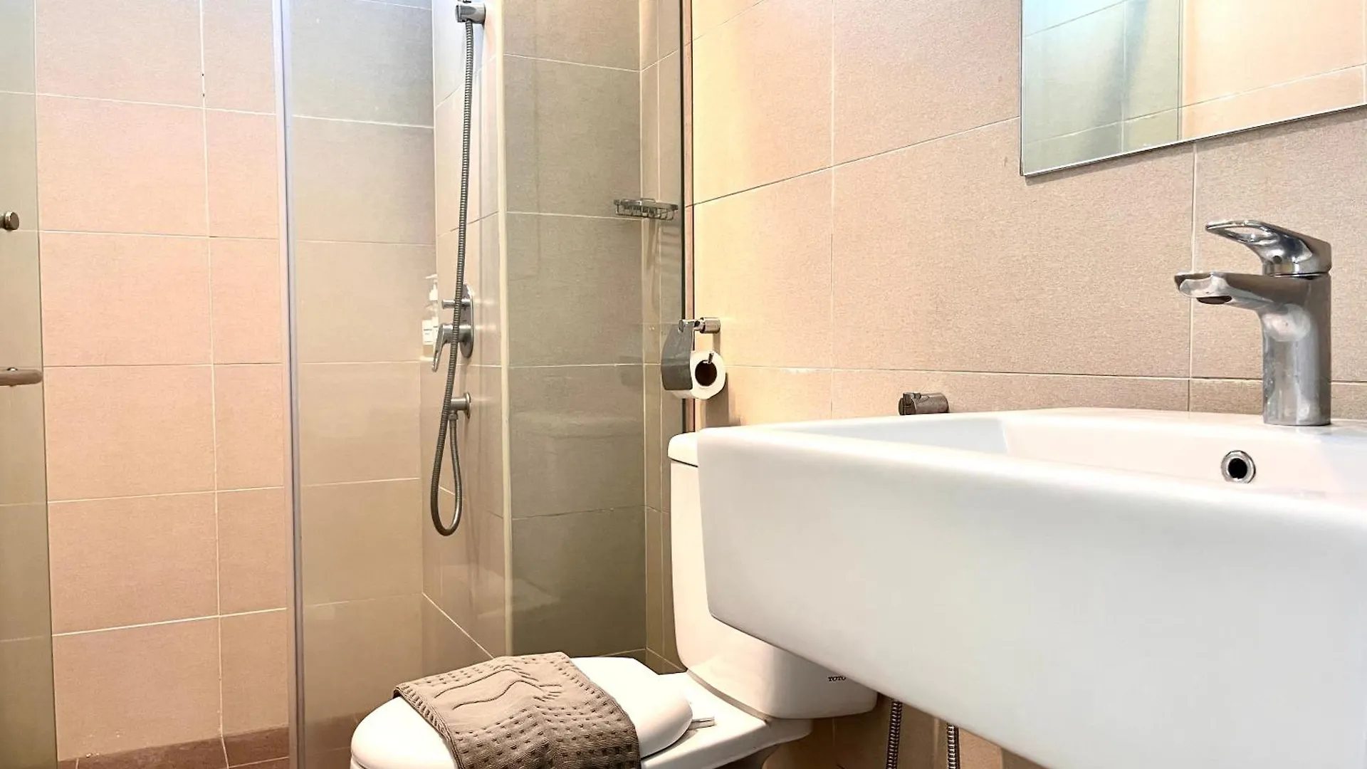 City Center Retreat @ Atlantis Residence: Stunning Seaview, Luxury Amenities Malacca Apartment