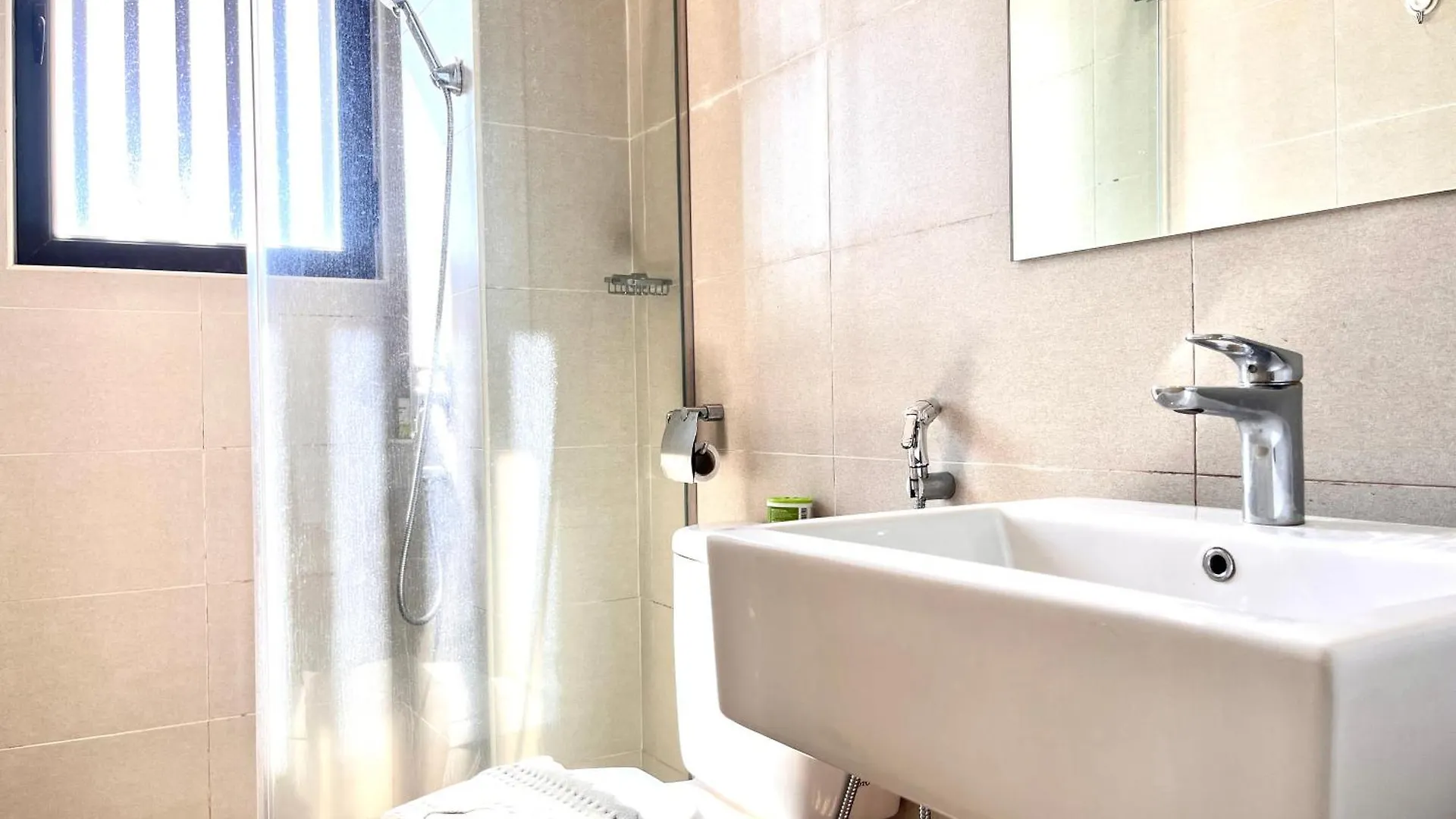 City Center Retreat @ Atlantis Residence: Stunning Seaview, Luxury Amenities Malacca